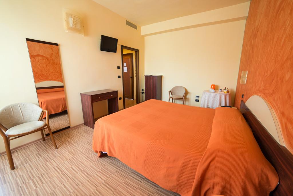 Hotel Rosa Del Deserto Castrocaro Terme Eksteriør bilde