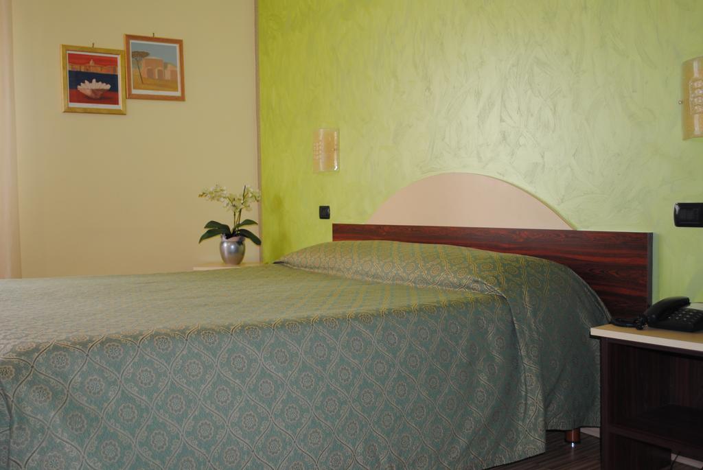 Hotel Rosa Del Deserto Castrocaro Terme Eksteriør bilde