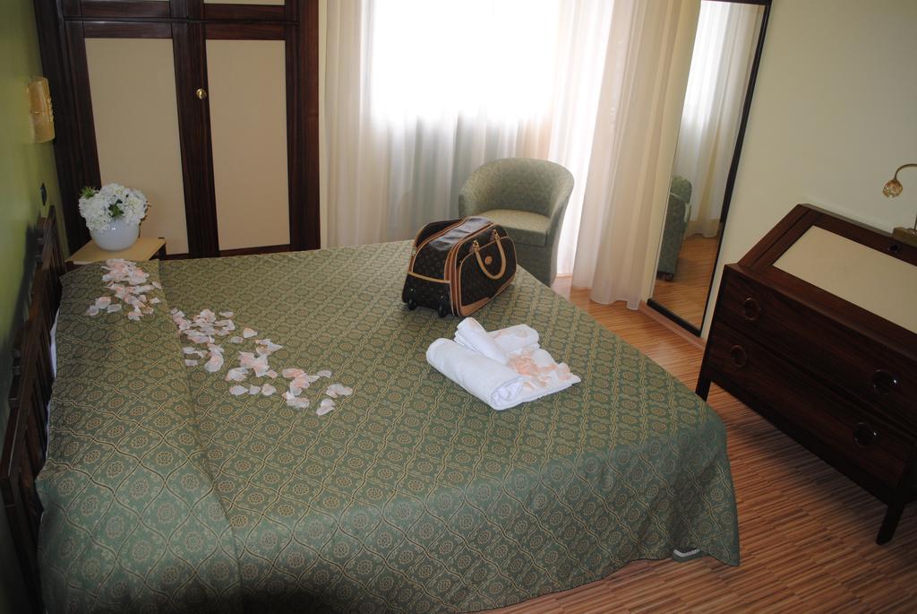 Hotel Rosa Del Deserto Castrocaro Terme Eksteriør bilde