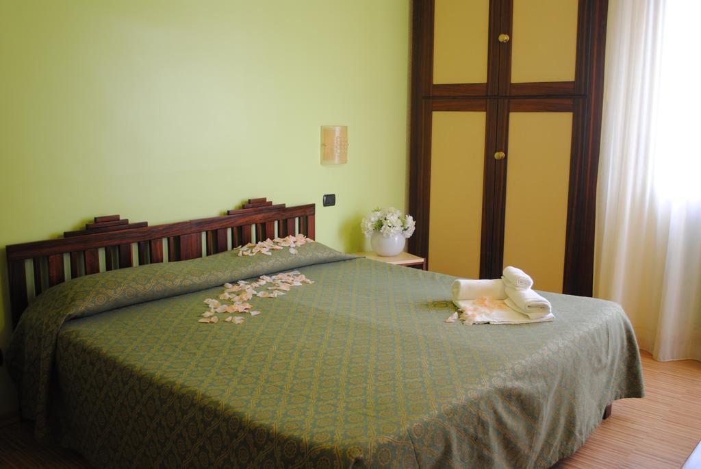 Hotel Rosa Del Deserto Castrocaro Terme Eksteriør bilde